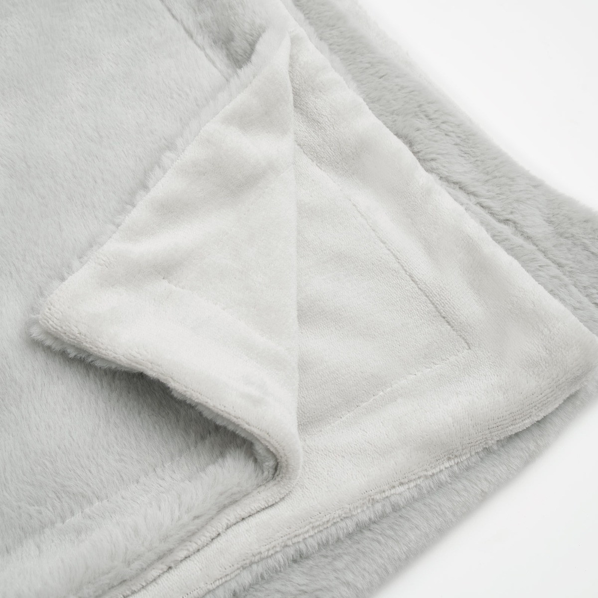 Sienna Faux Fur Fleece Throw, Silver - 125 x 150cm>