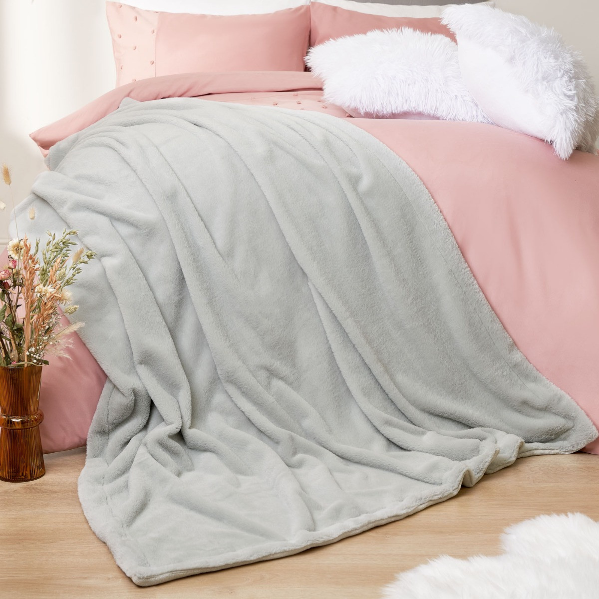 Sienna Faux Fur Fleece Throw, Silver - 150 x 200cm>