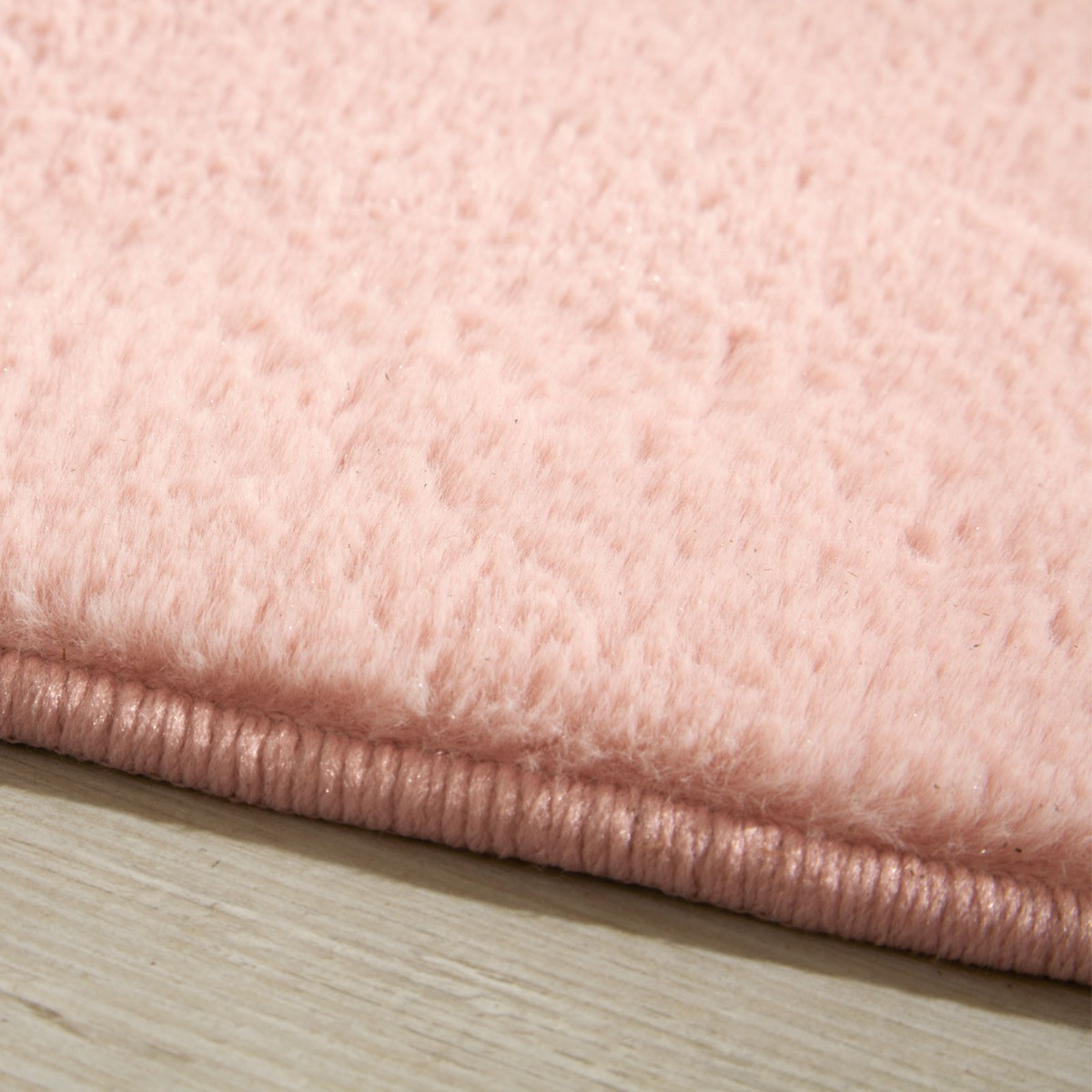 Sienna Faux Fur Rug, Blush Pink - 80 x 150cm>