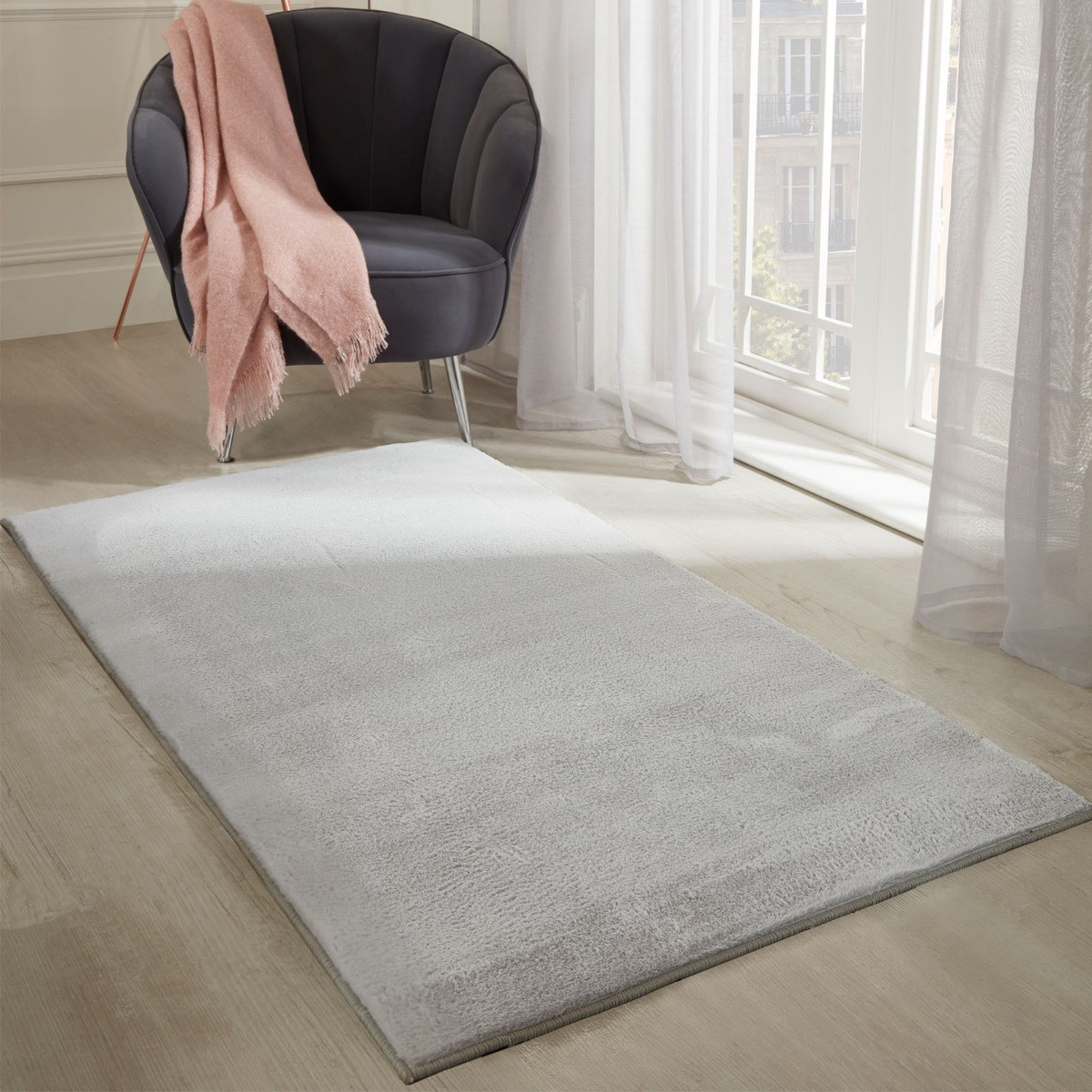 Sienna Faux Fur Rug, Silver Grey - 80 x 150cm>