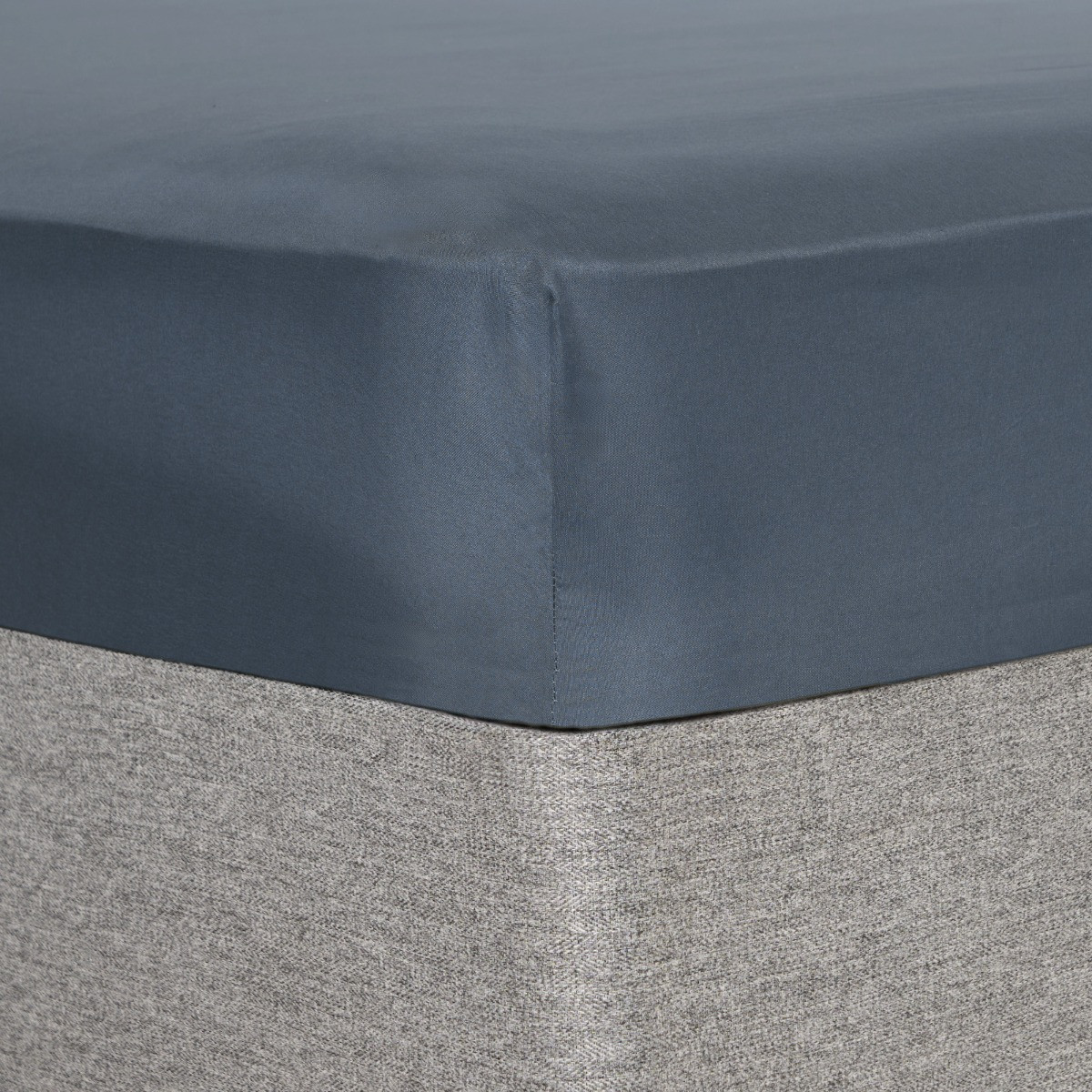 Brentfords Plain FItted Bed Sheet, Denim Blue - King>