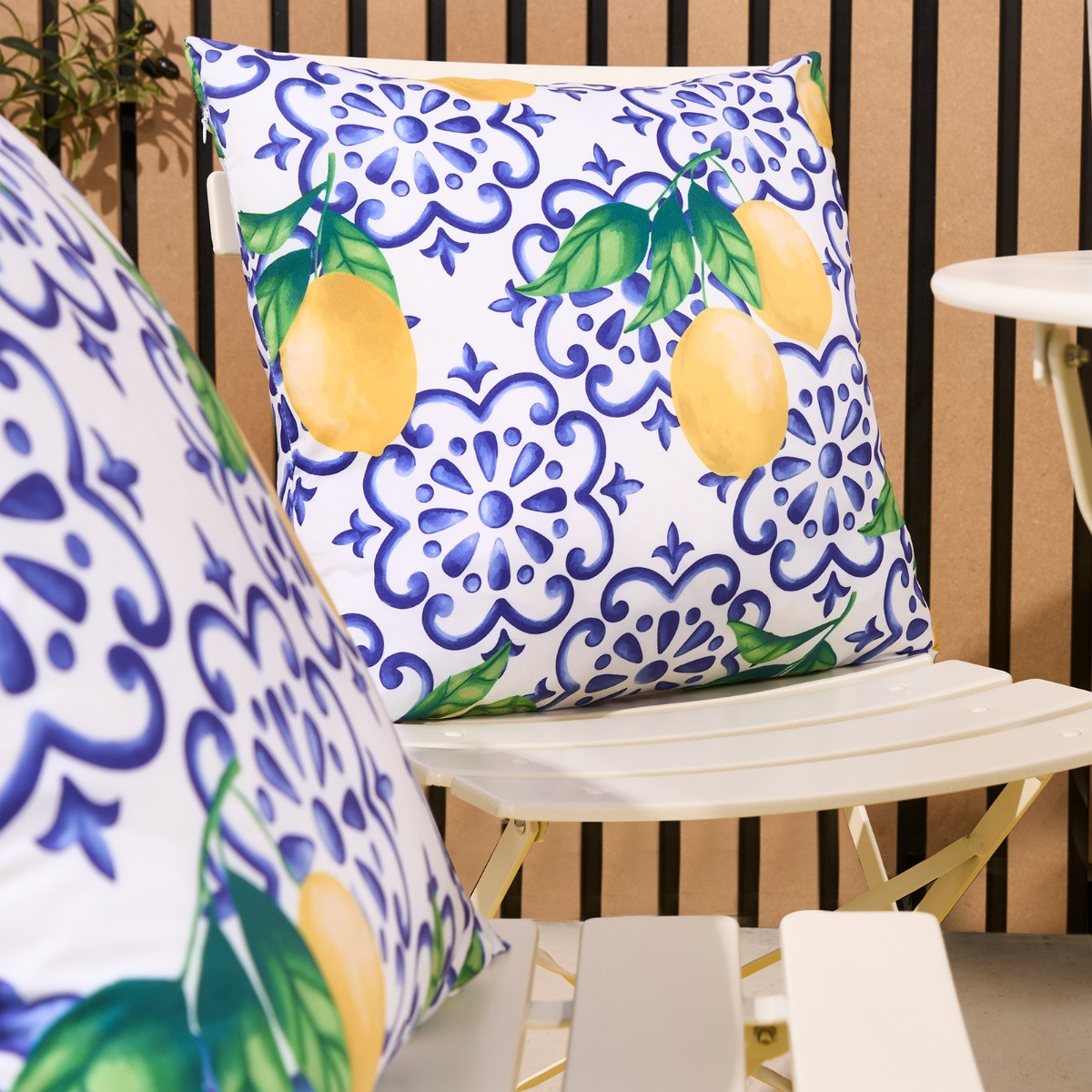 OHS Indoor/Outdoor Lemon Print Cushion Covers - Blue/White>