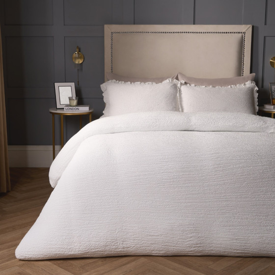 OHS Seersucker Frill Duvet Cover Set - White