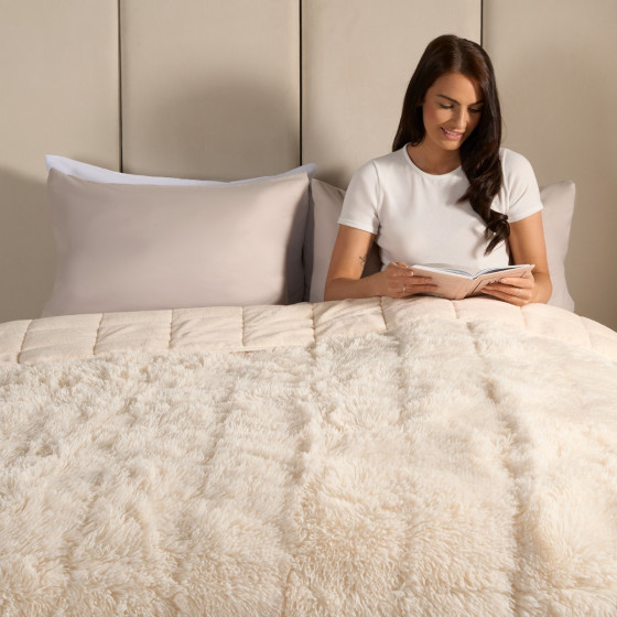 OHS Fluffy Faux Fur Weighted Blanket - Cream