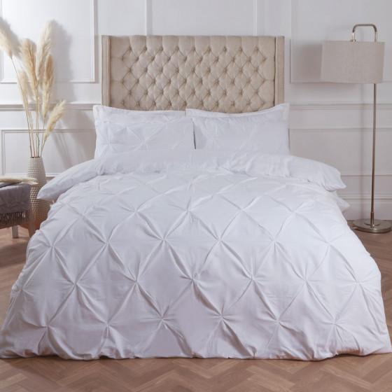 Highams Diamond Pintuck Pinch Pleat Duvet Cover Set - White